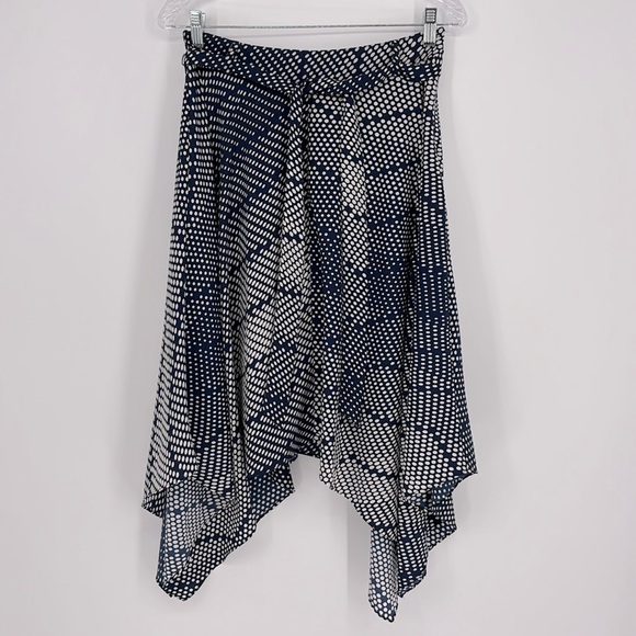 Banana Republic Factory Handkerchief Skirt Blue & White Polka Dot Women’s Size 2 - Picture 2 of 9